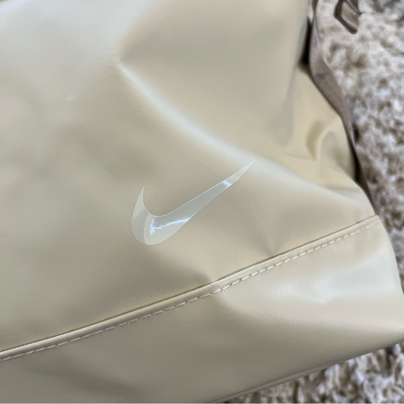 ✔️ New✔️ NIKE SUPER RARE Asia Exclusive Waterproof Bag - Picture 7 of 14